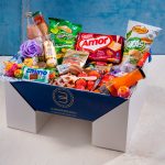 Vista de la Pedestal Latina de Bizzancio con productos seleccionados y presentación cuidada, perfecta para desayunos a domicilio o regalos especiales.